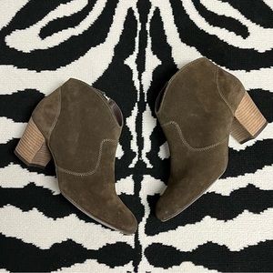 STEVE MADDEN Harrlee Olive Green Suede Ankle Boots 9